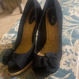 ANNE Michelle new black heels size 10